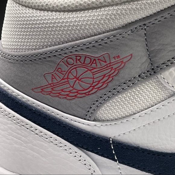 Air Jordan 1 Mid P1 Mens Size 9.5 White Leather Sneakers Basketball Shoes - Picture 3 of 13